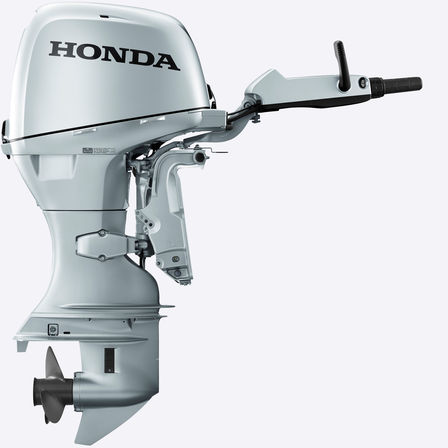 Priblížený pohľad na motor Honda.