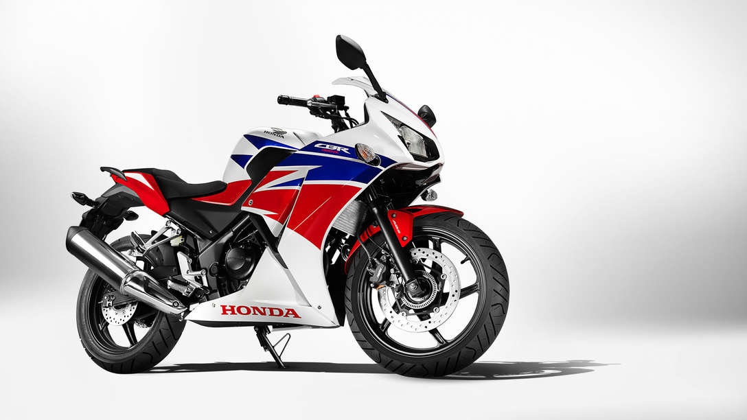 CBR300R, Super Sport, štúdiový záber, Ross White, trikolóra, predný 3/4 pohľad