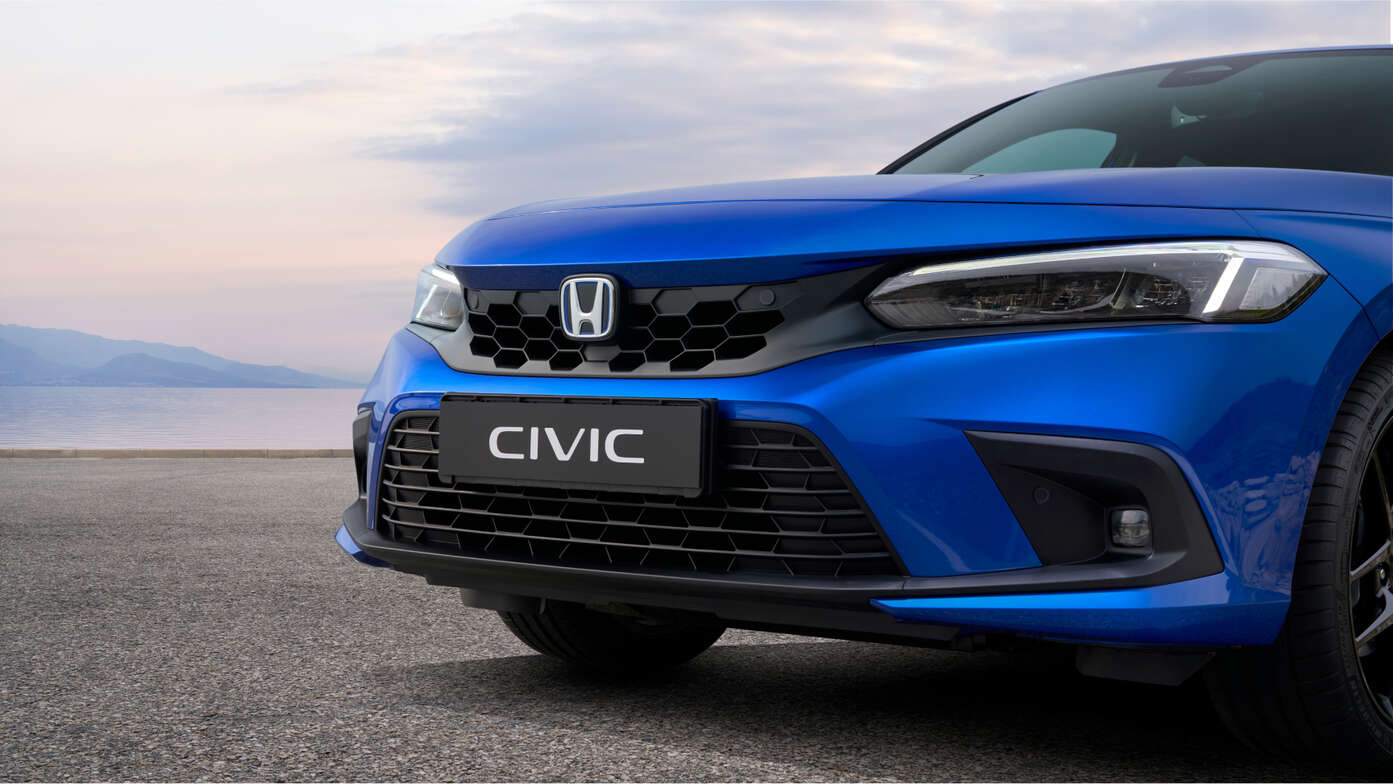 Detail predného nárazníka vozidla Honda Civic e:HEV.