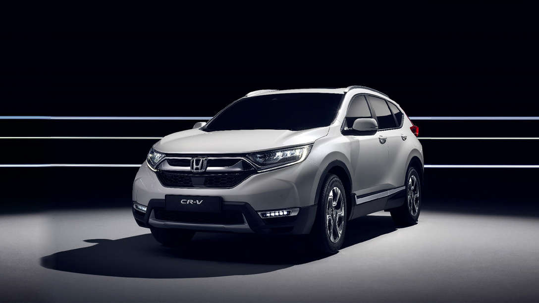 Bočný pohľad spredu na pokročilý hybridný pohon modelu CR-V.