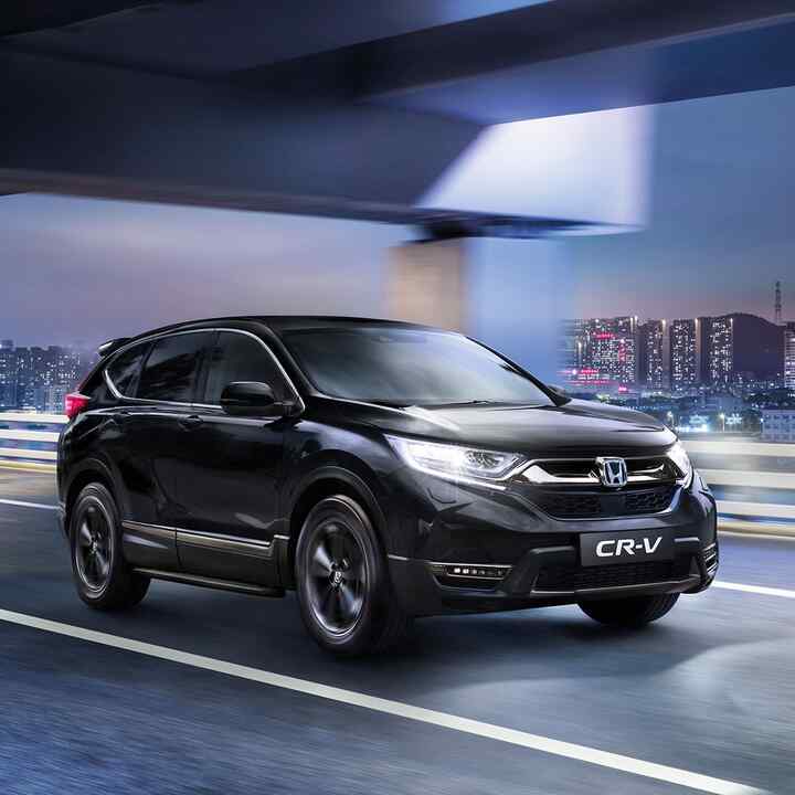 Predný trojštvrťový pohľad na model Honda CR-V vybavený balíkom Style.