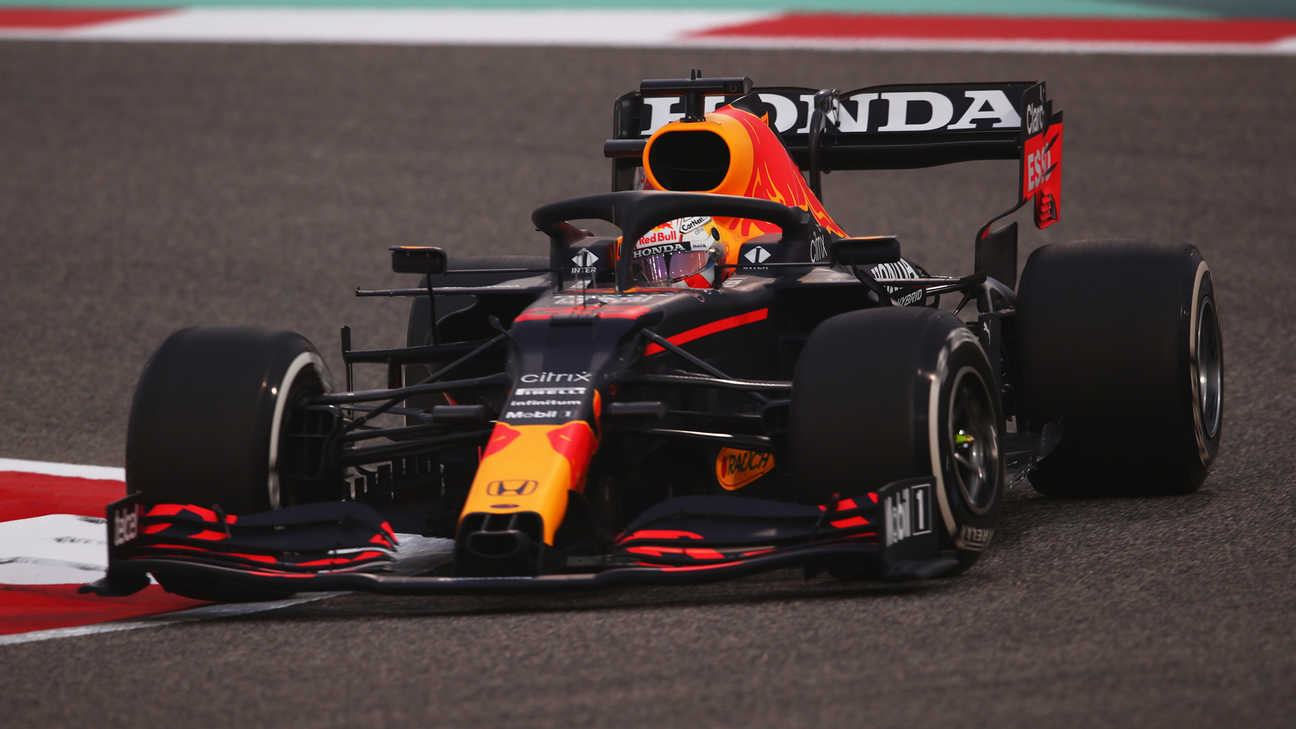 Vozidlo tímu Red Bull Racing v boxovej uličke