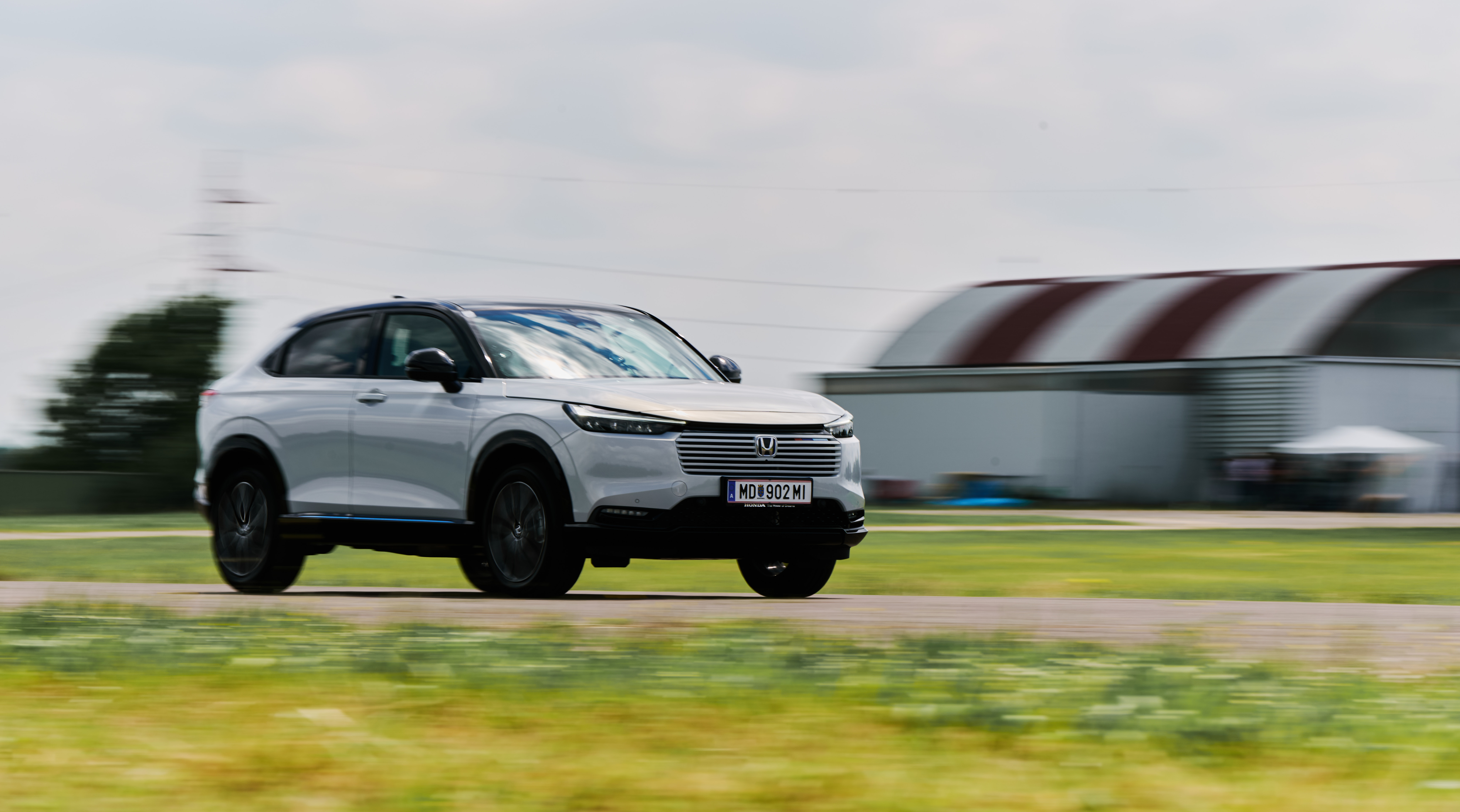 HR-V spredu vpravo