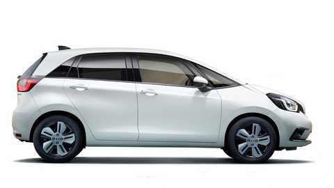 Trojštvrťový pohľad spredu na model Honda Jazz Hybrid