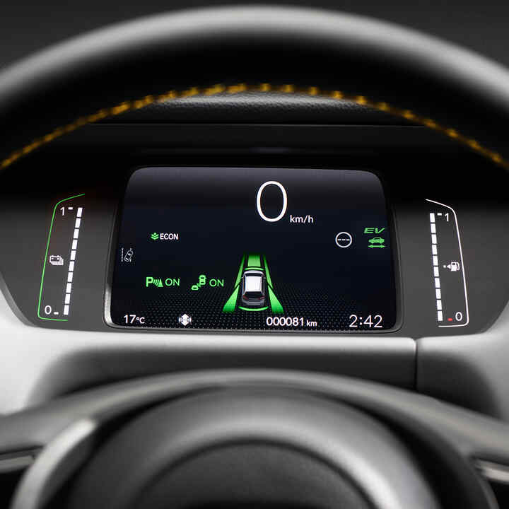 Detail digitálneho displeja Honda Jazz. 