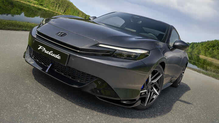 Detailný záber vozidla Prelude Hybrid s príslušenstvom Black Pack.