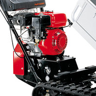 Pribl&iacute;žen&yacute; pohľad na motor motorov&eacute;ho dopravn&iacute;ka.