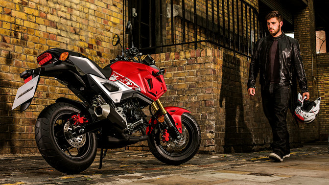 Honda MSX125 v meste.