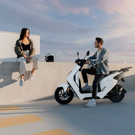Honda EM1E na ceste