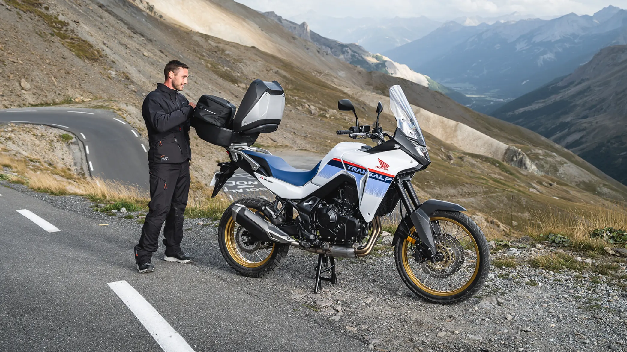 Video o modeli Honda Transalp s balíkom Urban Pack