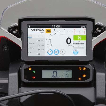 Honda Africa Twin, detailný záber displeja TFT s aplikáciou Apple CarPlay®