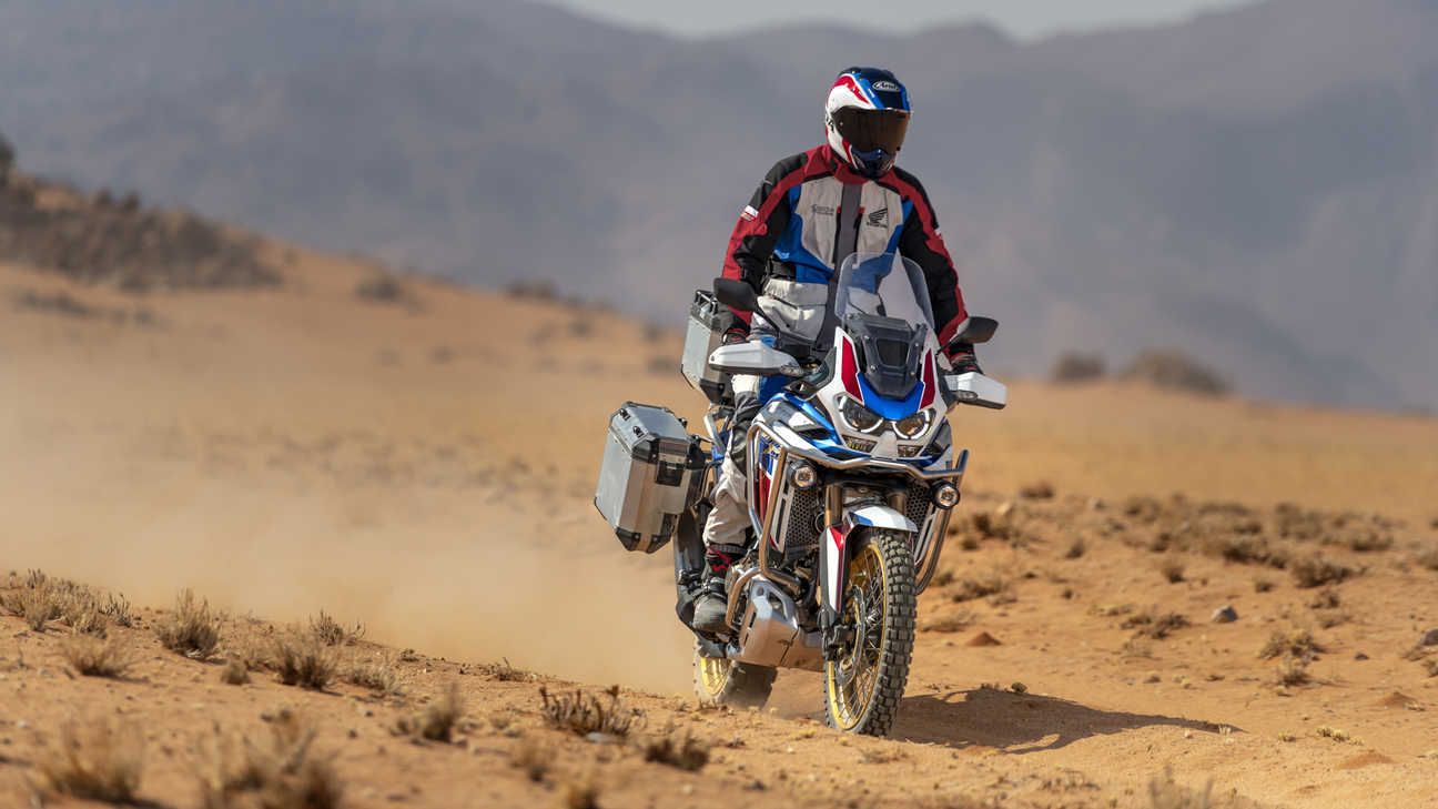Detailný záber na riadidlo modelu Honda Africa Twin Adventure Sports