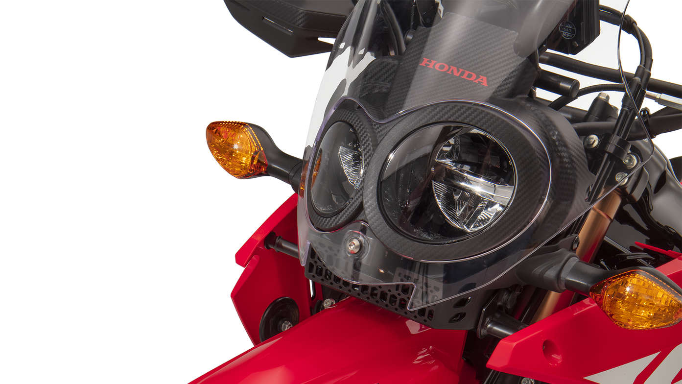 Honda CRF300 Rally – asymetrické LED svetlomety