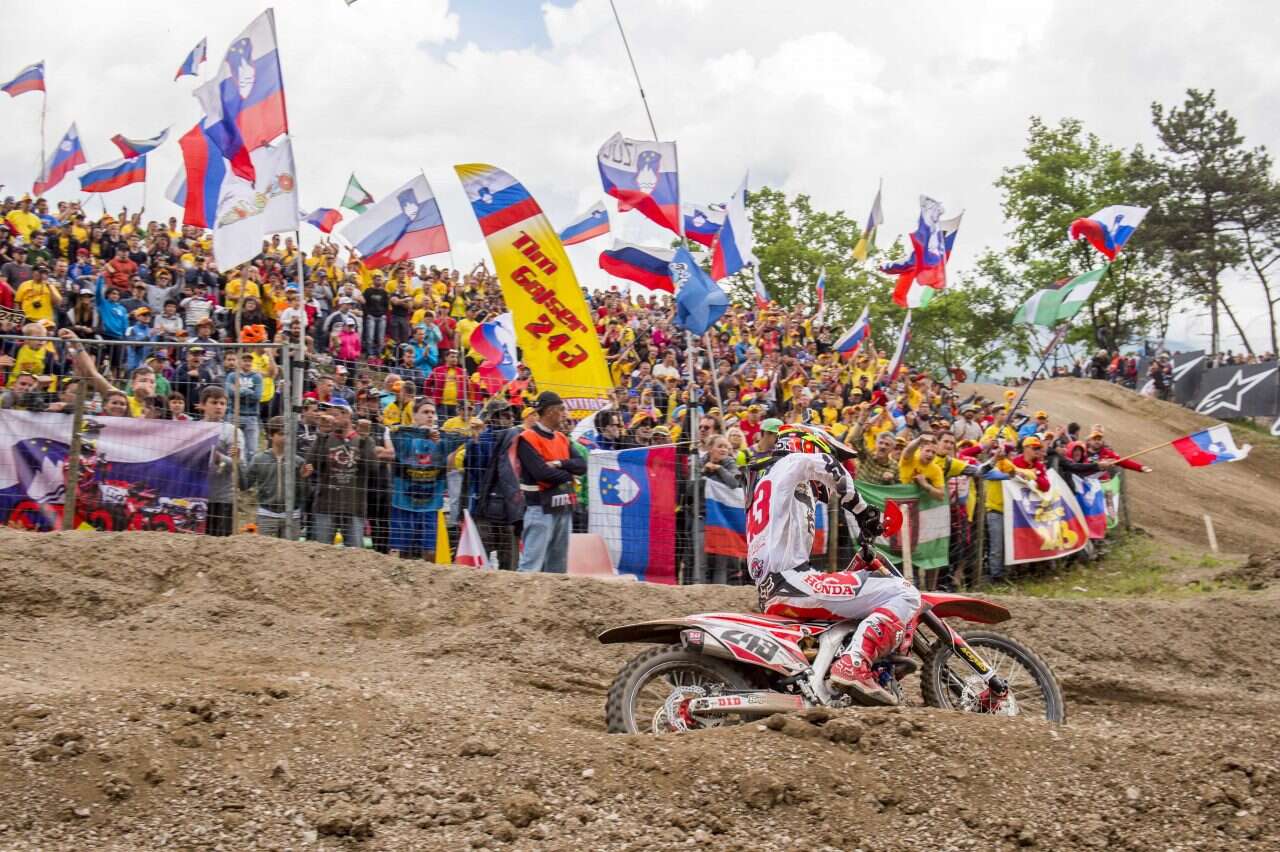 Tim Gajser počas pretekov