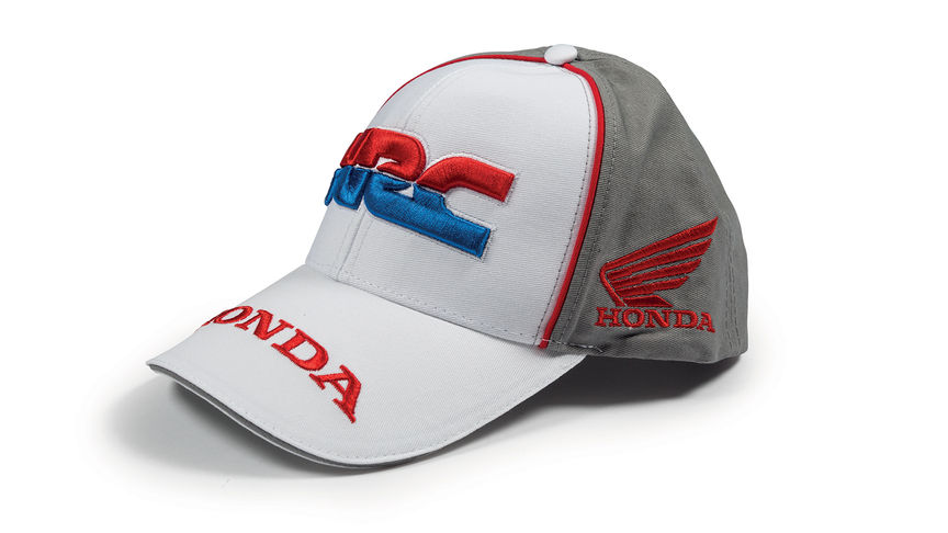 Bejzbalová čiapka vo farbách tímu HRC a s logom Honda Racing Corporation.