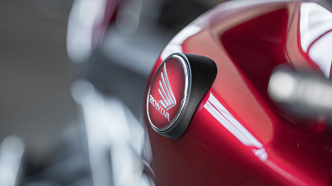 Logo Honda Wings na palivovej nádrži