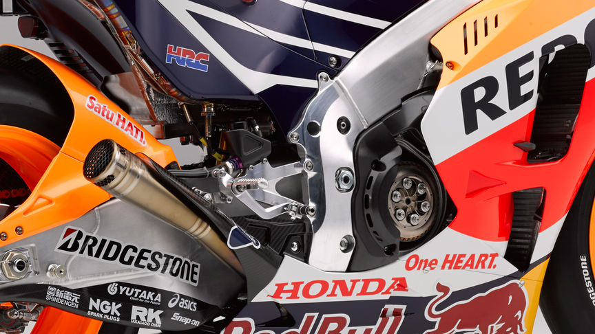 Detail motora motocykla Honda.
