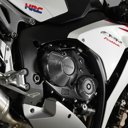 Detail motora motocykla Honda.