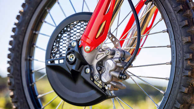 Predný brzdový strmeň CRF450R špecifikácie HRC