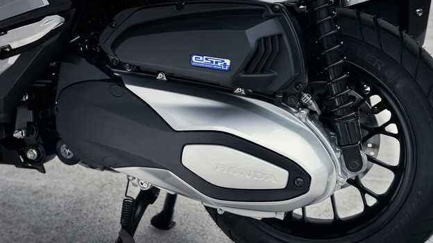 Športový motor Honda ADV350 so systémom HSTC a nízkou spotrebou paliva