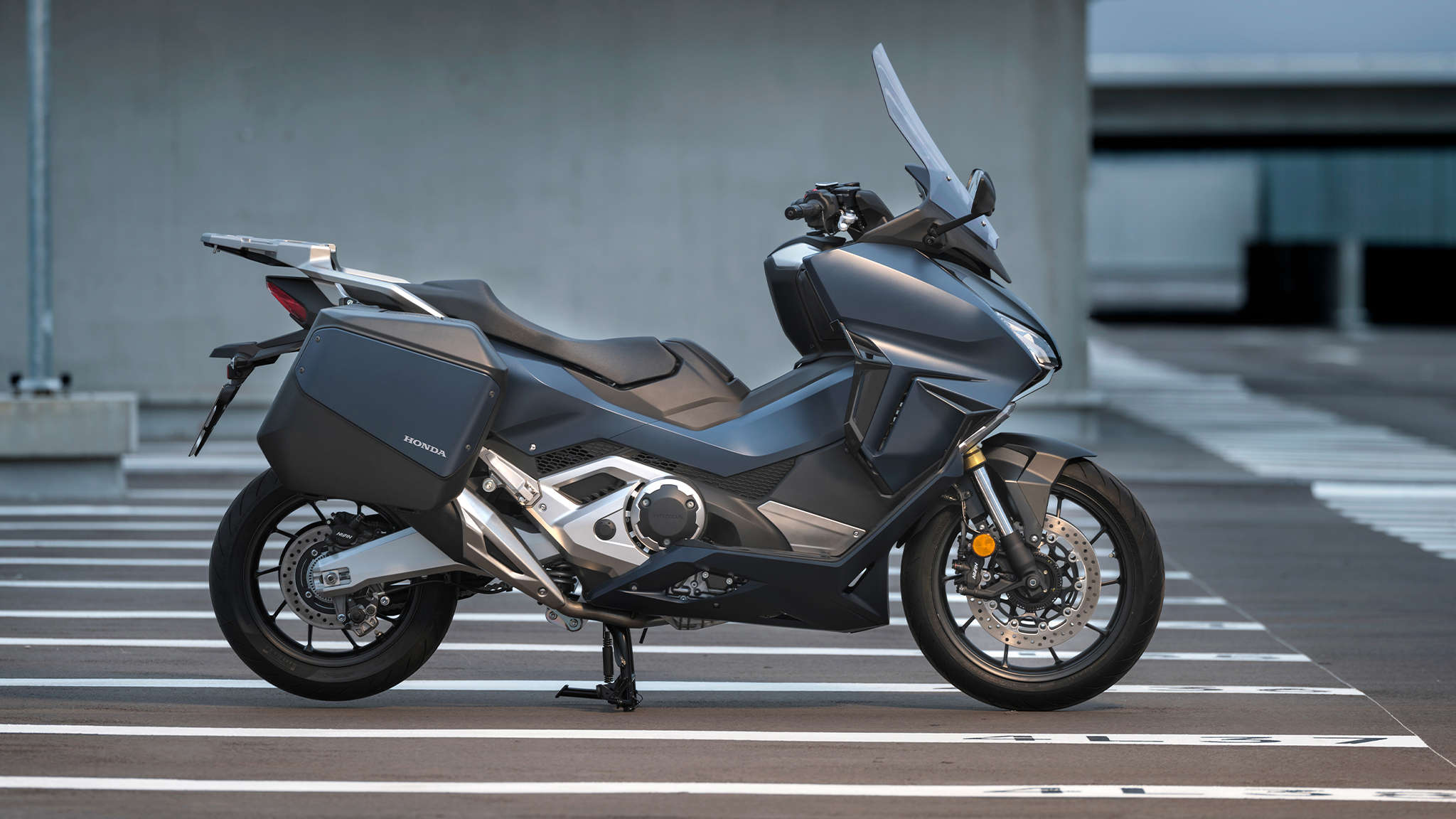Predstavenie Forza 350 Scooter Sortiment Motocykle Honda