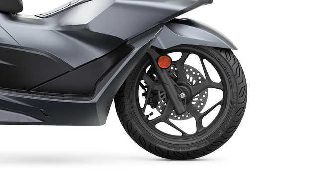 Honda PCX125 – nové kolesá s väčšími pneumatikami