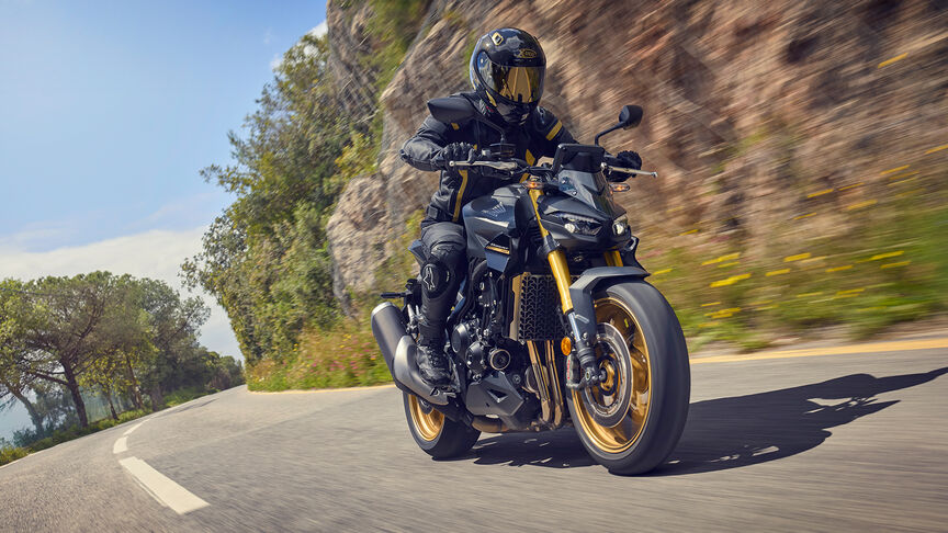 cb1000