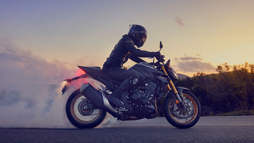 cb1000