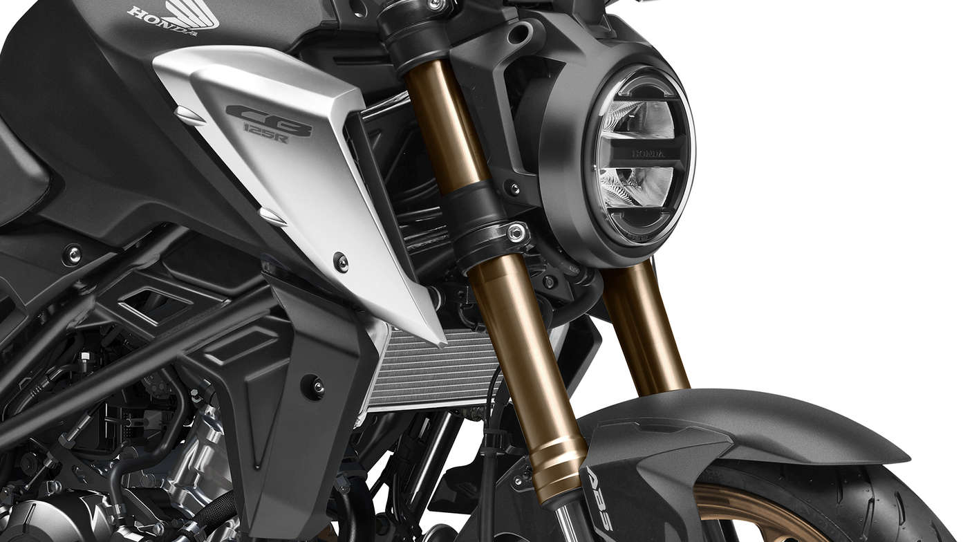 Honda CB125R, obrátená 41 mm vidlica Showa s oddelenými funkciami rúrok a veľkým piestom (SFF-BP)