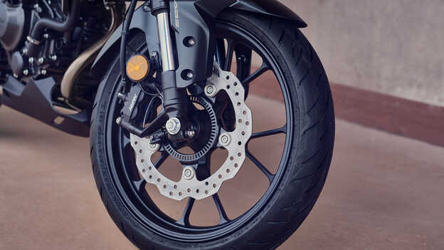 Honda CB300R – inerciálna jednotka (IMU) a riadenie brzdného systému ABS