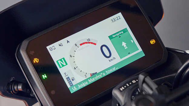 Honda CB500 Hornet – pripojenie smartfónu s navigáciou