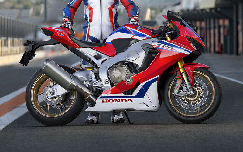 CBR1000RR Fireblade SP pravá strana na trati