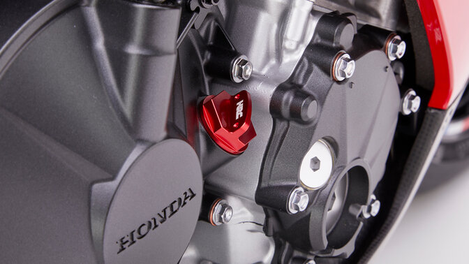 Honda CBR1000RR-R Fireblade – viečko plniaceho otvoru oleja HRC