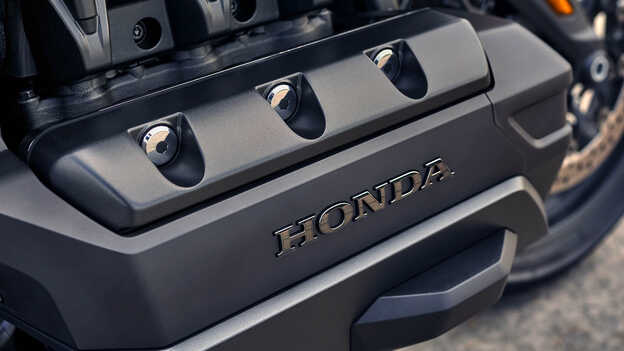 Honda GL1800 Gold Wing, šesťvalcový 24-ventilový motor SOHC 1 833 cm3