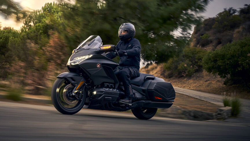 Honda GL1800 Gold Wing – pohľad zboku