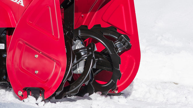 Pribl&iacute;žen&yacute; pohľad na fr&eacute;zovac&iacute; n&ocirc;ž.