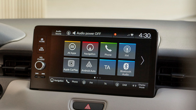 Infotainment Honda CONNECT s 9" dotykov&yacute;m displejom a navig&aacute;ciou